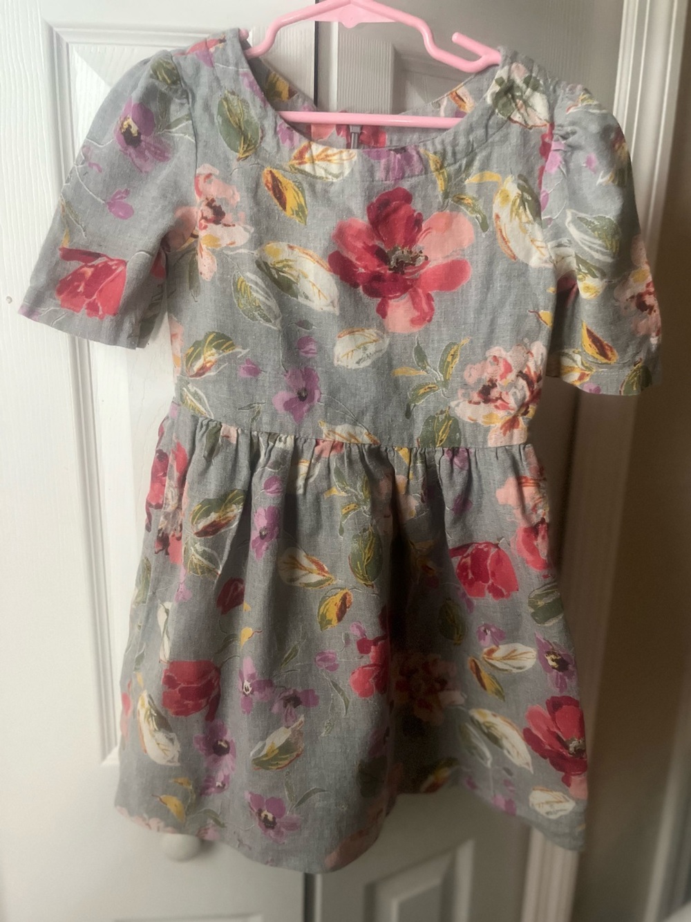 GAP Kids gray short sleeve floral dress size Small